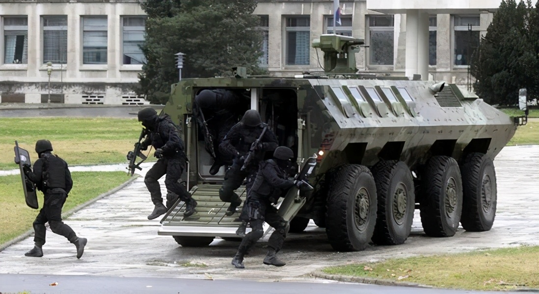 一位轉(zhuǎn)業(yè)后的特種兵，辦農(nóng)場種瓜菜，靠1個優(yōu)點(diǎn)，年賺200萬